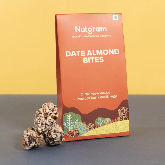 DATE ALMOND BITES